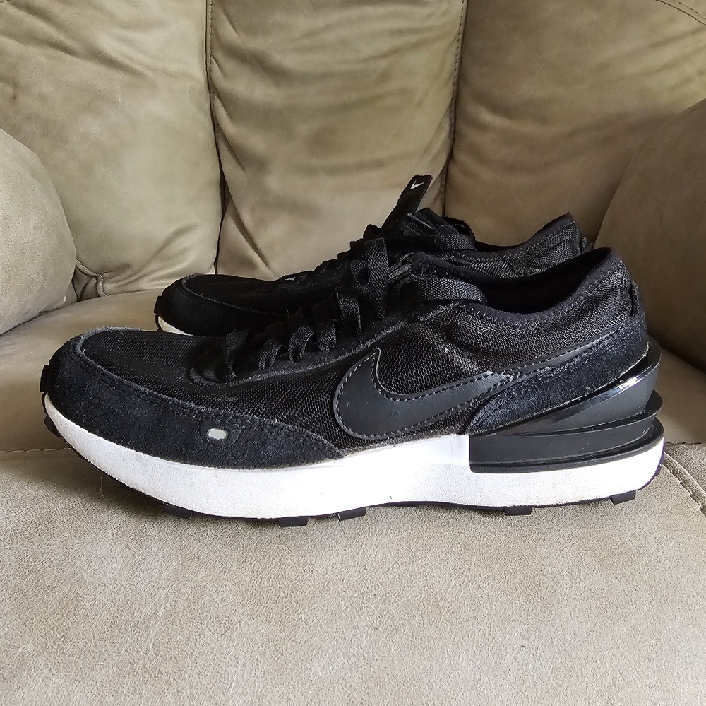 Nike Wuffle One Black Suede Sneakers Size 6.5Y (38)